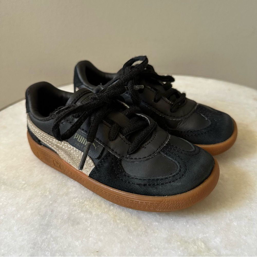 Puma Palermo Kids Black Suede Gum Lace Sneakers Size 9 Sporty 90’s Y2K Terrace